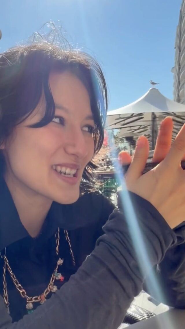 Chatting with the incredible @voh.rox  about her vocal journey… more cool stuff coming soon! 😎

#music #singing #viralreeĺs