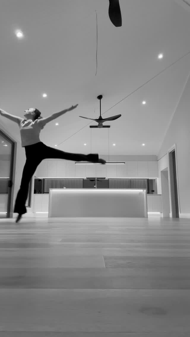 Escaping the grind. 

#grind #dance #dancer #lyrical